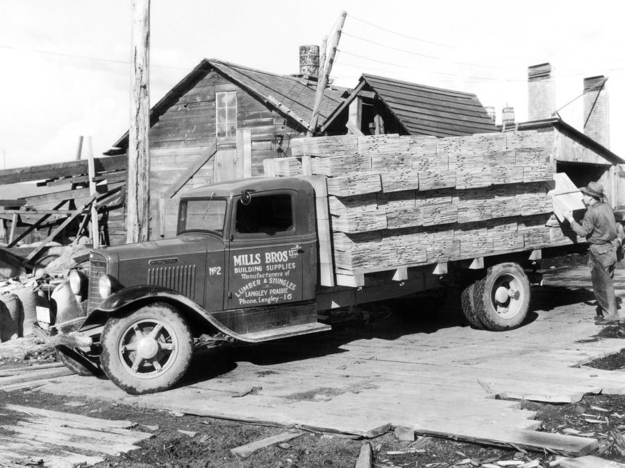  International C-30 Flatbed 1934 года  (фото 1 из 4)